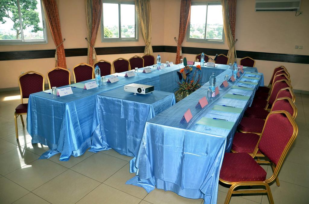 Hotel Mansel Yaoundé Esterno foto