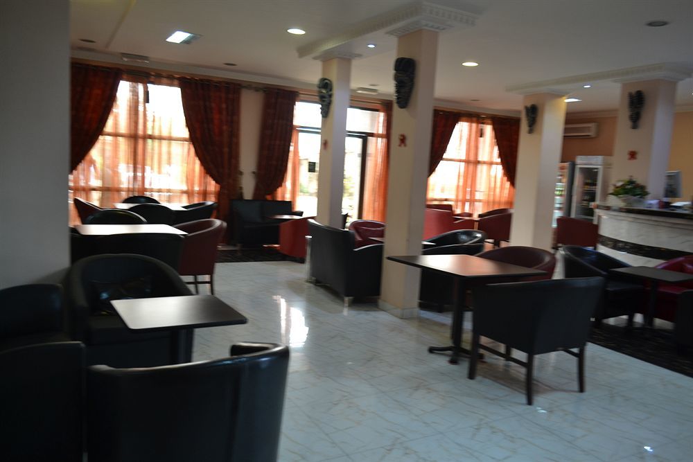 Hotel Mansel Yaoundé Esterno foto