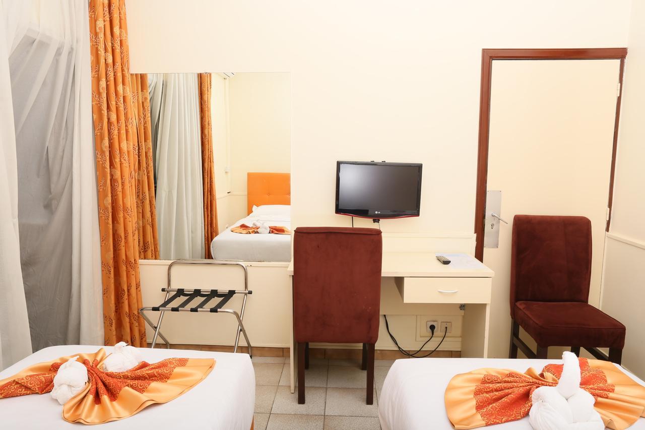 Hotel Mansel Yaoundé Esterno foto