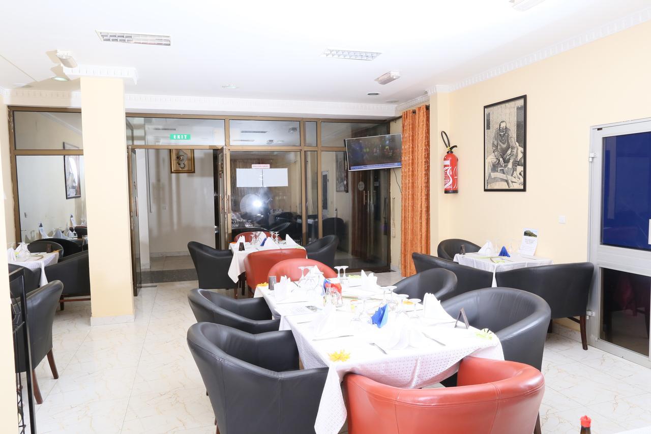 Hotel Mansel Yaoundé Esterno foto
