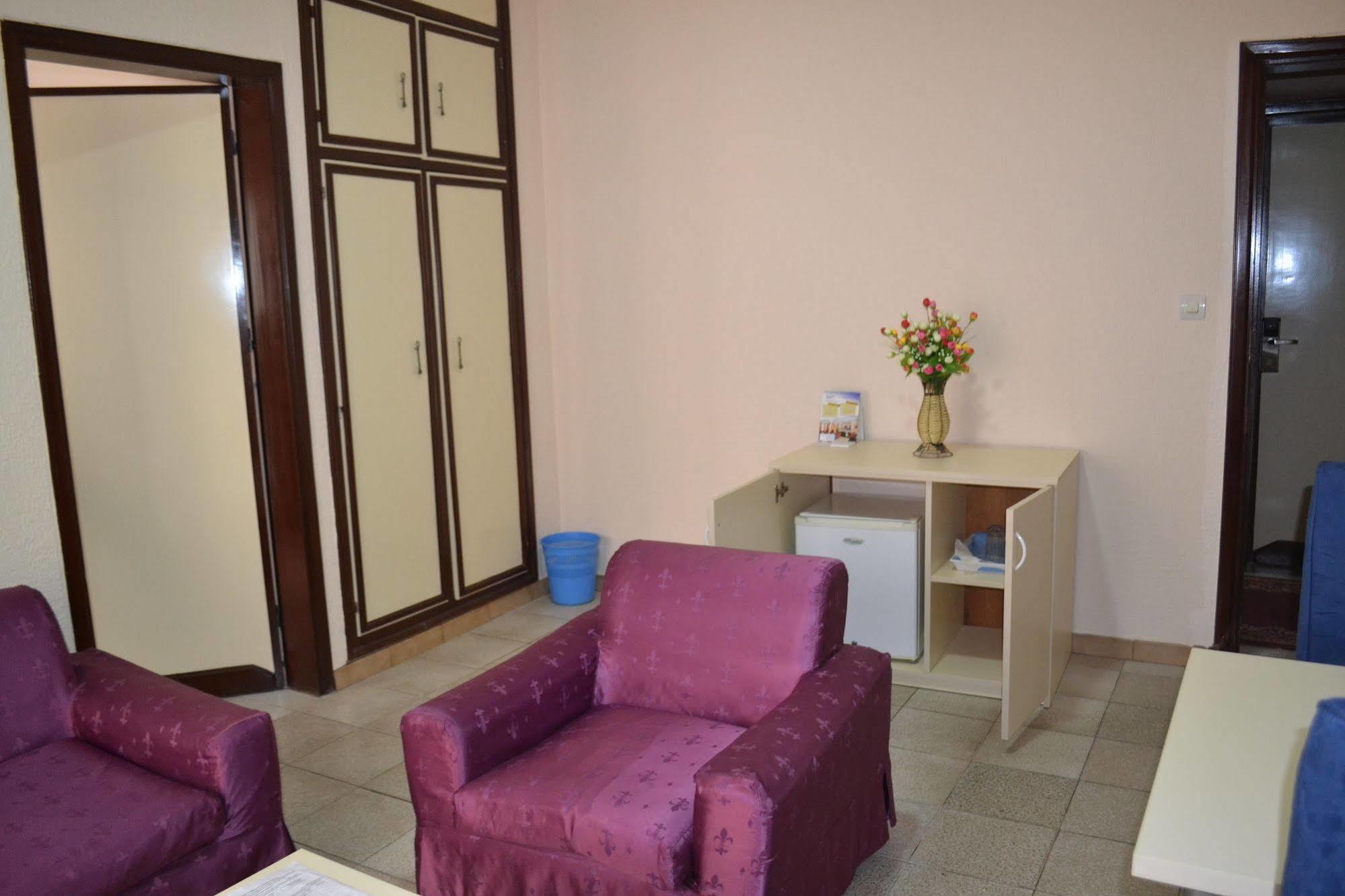 Hotel Mansel Yaoundé Esterno foto