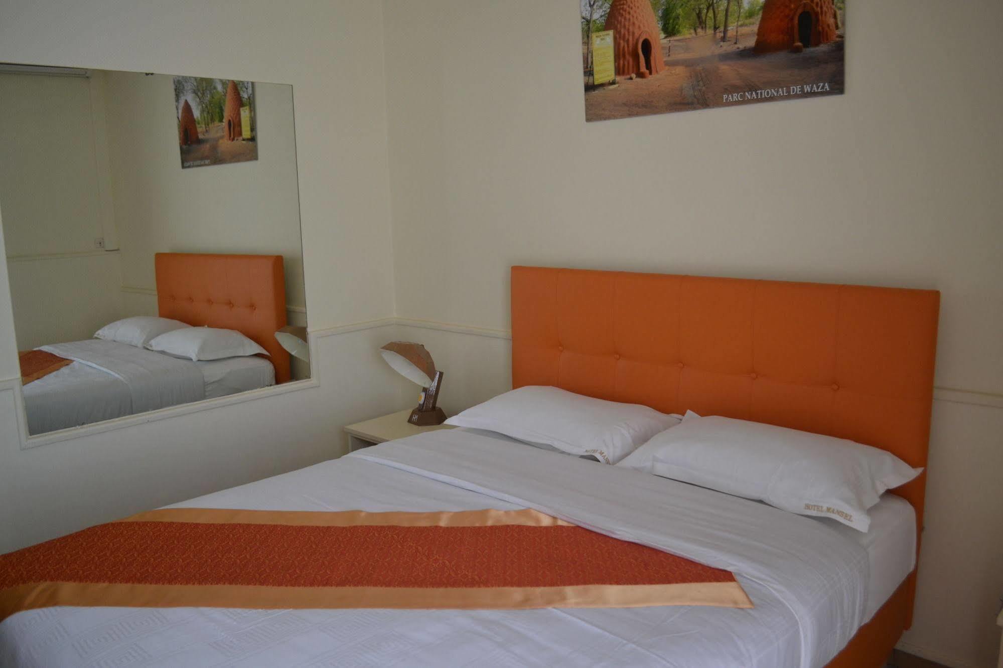 Hotel Mansel Yaoundé Esterno foto