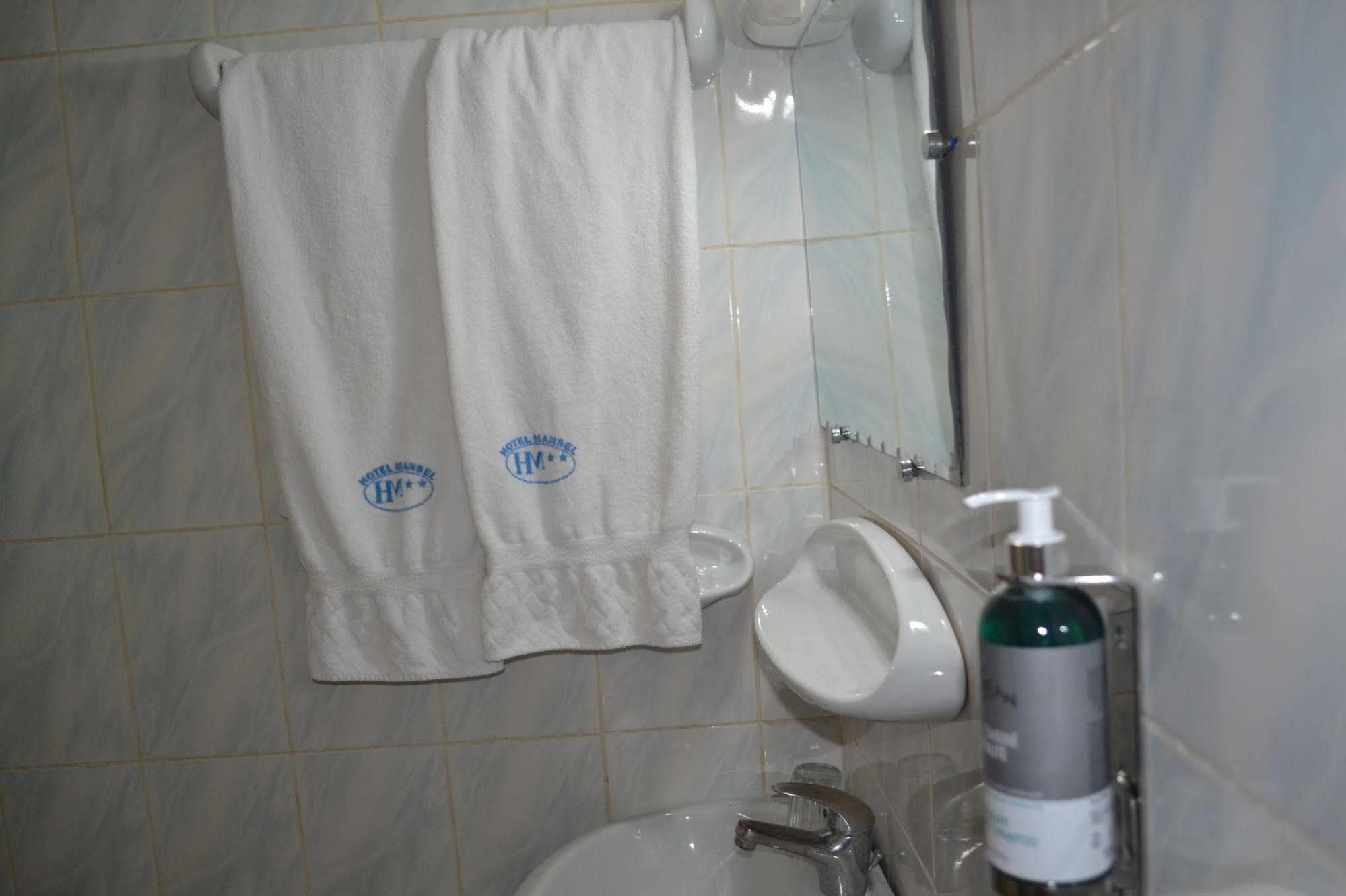Hotel Mansel Yaoundé Esterno foto