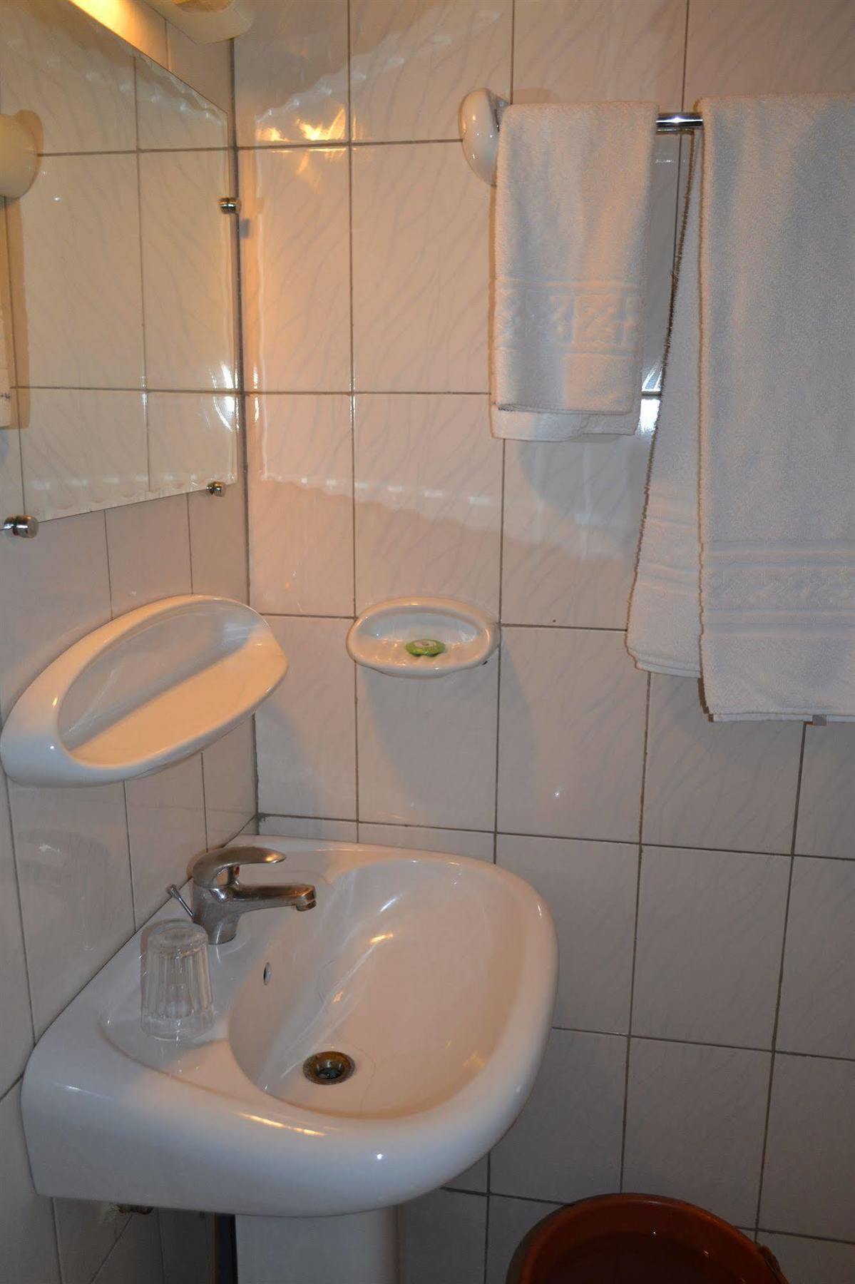 Hotel Mansel Yaoundé Esterno foto