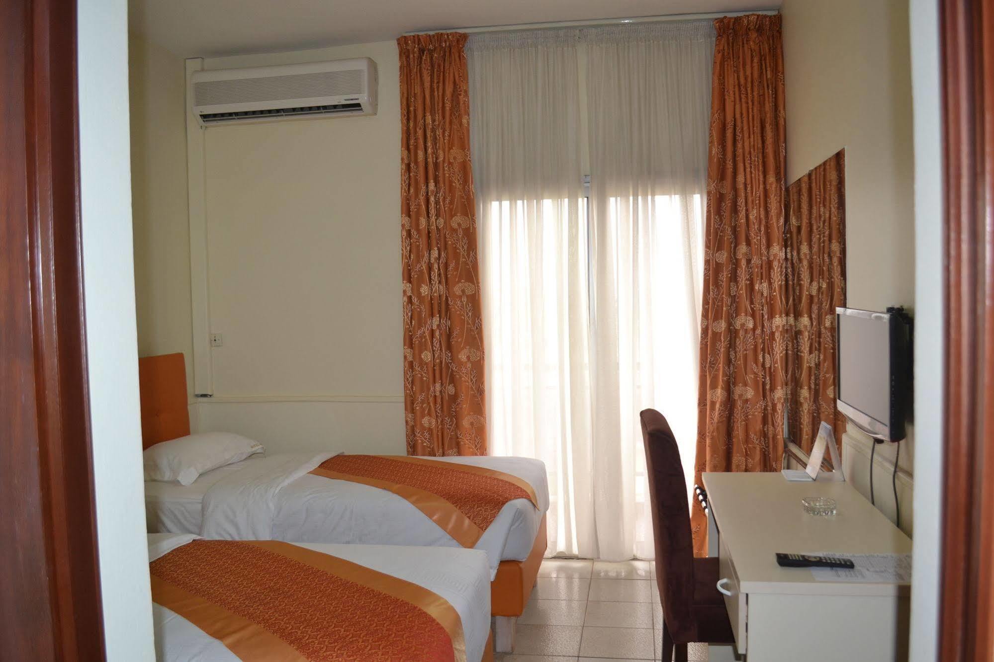 Hotel Mansel Yaoundé Esterno foto